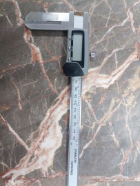 长爪内径数显卡尺