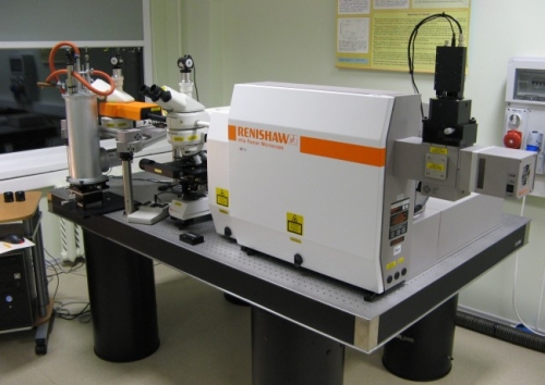 renishaw-cryostat.jpg