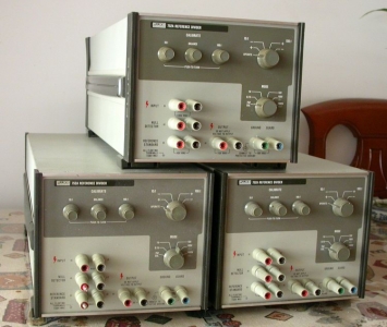 外观，尽管宽度占半个标准机位，但很长（深）